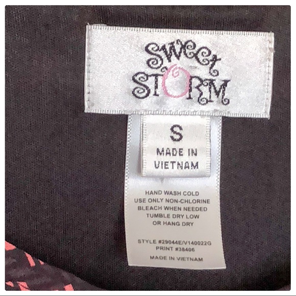 ❤️Lovely Chevron Pattern Dress, Cool Sleeves, Belt - Picture 6 of 8